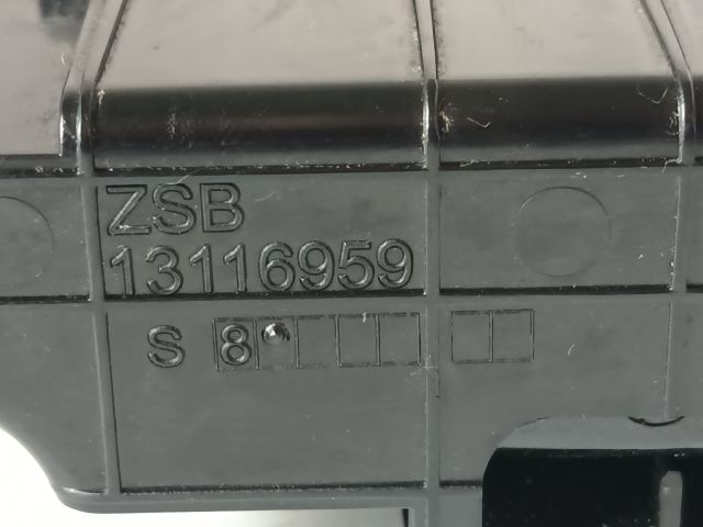 bontott OPEL ASTRA H Első Hamutartó