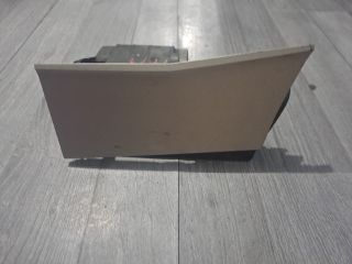 bontott OPEL ASTRA H Első Hamutartó