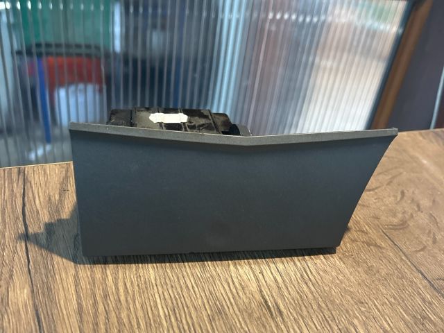 bontott OPEL ASTRA H Első Hamutartó