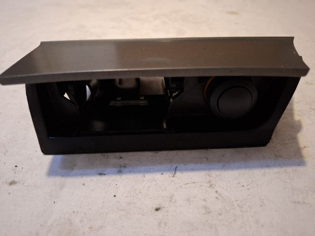 bontott OPEL ASTRA H Első Hamutartó