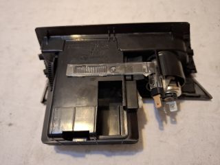 bontott OPEL ASTRA H Első Hamutartó