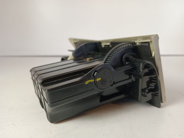 bontott OPEL ASTRA H Első Hamutartó