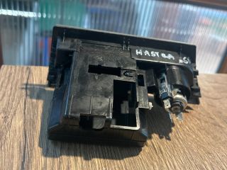 bontott OPEL ASTRA H Első Hamutartó