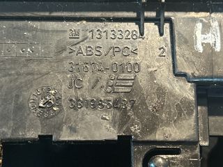 bontott OPEL ASTRA H Első Hamutartó