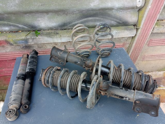 bontott OPEL ASTRA H Első Lengéscsillapító (Pozíciófüggetlen)