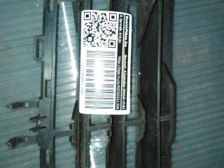 bontott OPEL ASTRA H Első Lökhárító Alsó Középső Díszrács