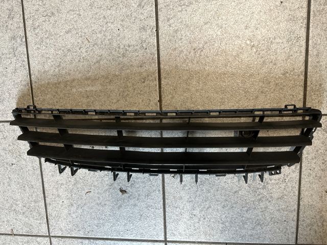 bontott OPEL ASTRA H Első Lökhárító Alsó Középső Díszrács