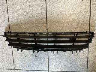 bontott OPEL ASTRA H Első Lökhárító Alsó Középső Díszrács