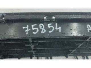 bontott OPEL ASTRA H Első Lökhárító Alsó Középső Díszrács