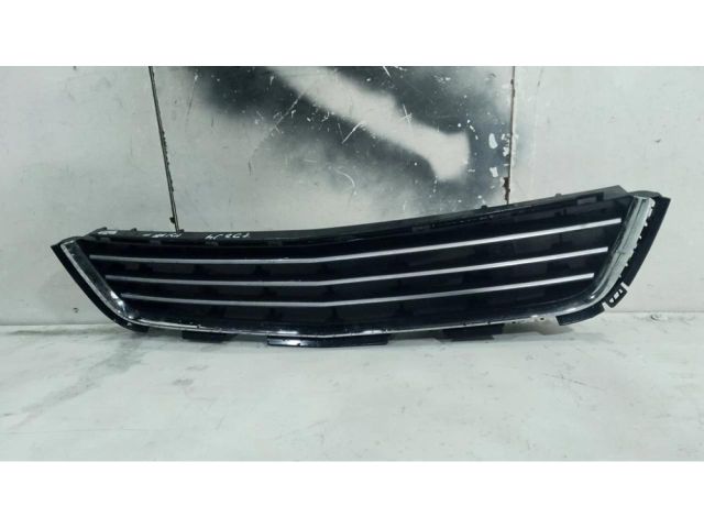 bontott OPEL ASTRA H Első Lökhárító Alsó Középső Díszrács