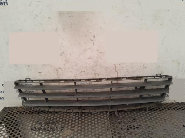 bontott OPEL ASTRA H Első Lökhárító Alsó Középső Díszrács