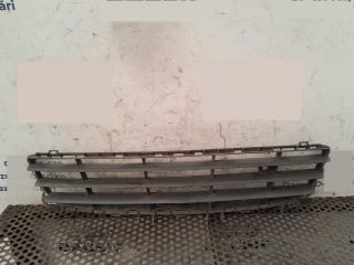 bontott OPEL ASTRA H Első Lökhárító Alsó Középső Díszrács