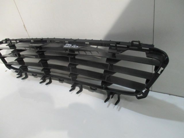 bontott OPEL ASTRA H Első Lökhárító Alsó Középső Díszrács