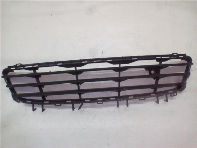 bontott OPEL ASTRA H Első Lökhárító Alsó Középső Díszrács