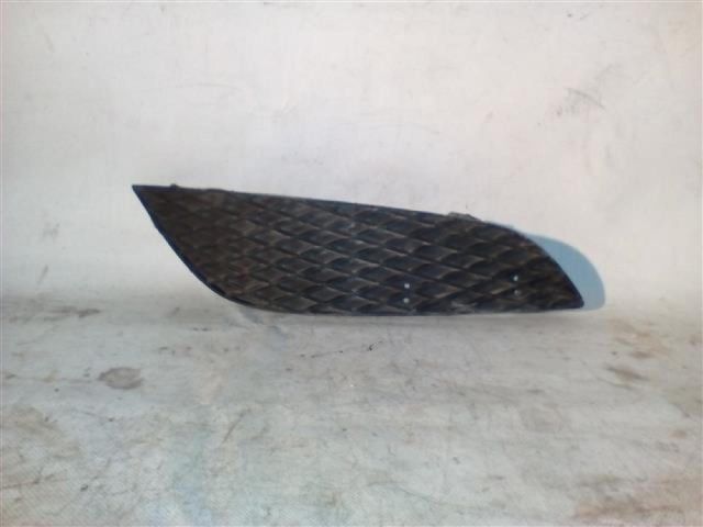 bontott OPEL ASTRA H Első Lökhárító Jobb Díszrács