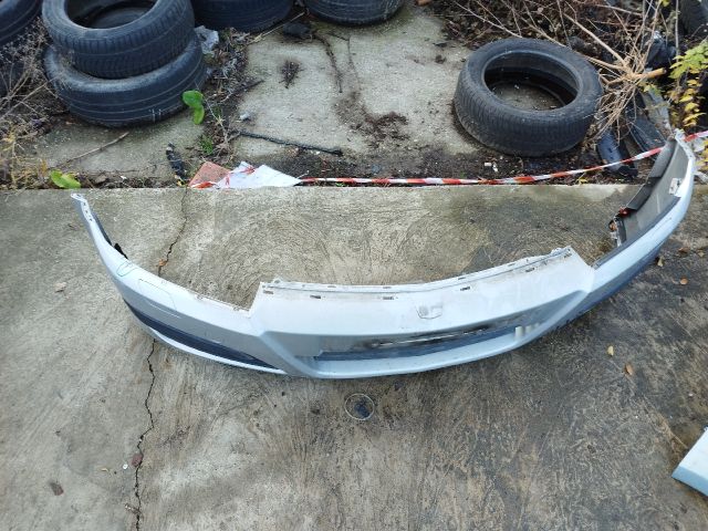 bontott OPEL ASTRA H Első Lökhárító (Részeivel)