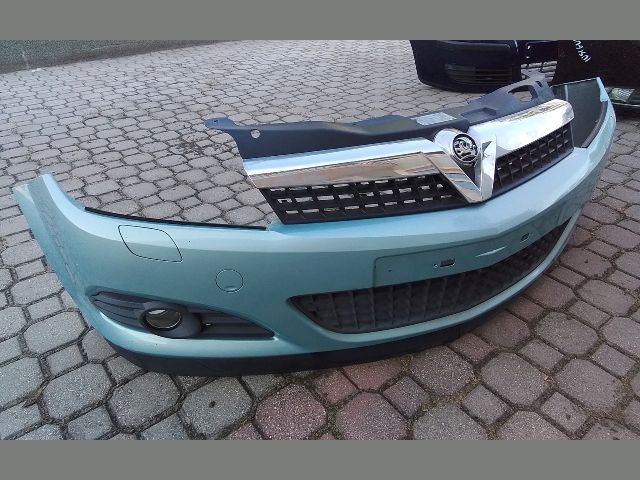 bontott OPEL ASTRA H Első Lökhárító (Részeivel)