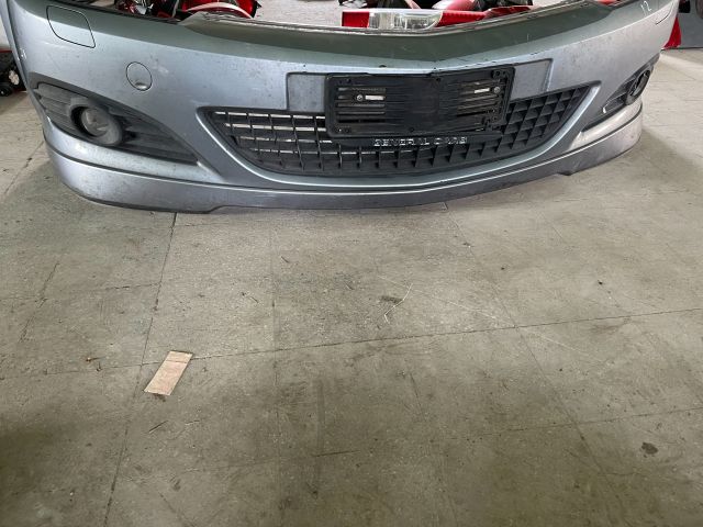 bontott OPEL ASTRA H Első Lökhárító (Üresen)