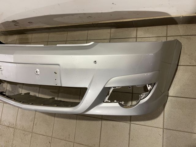 bontott OPEL ASTRA H Első Lökhárító (Üresen)