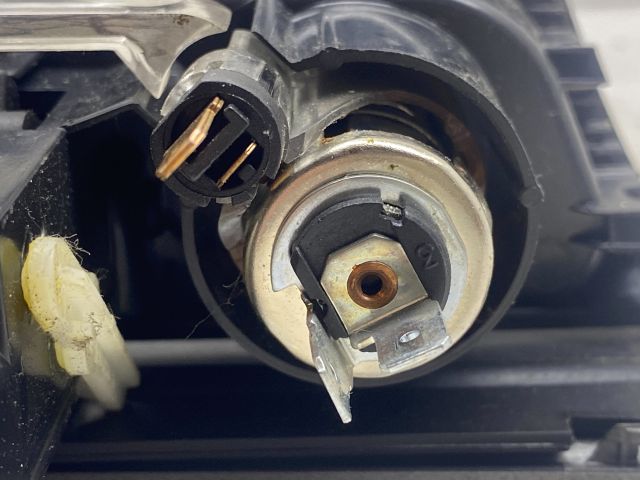 bontott OPEL ASTRA H Első Tároló Rekesz