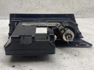 bontott OPEL ASTRA H Első Tároló Rekesz