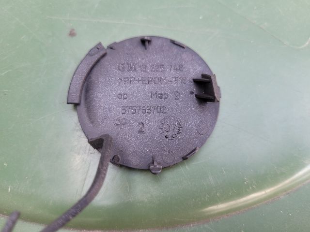 bontott OPEL ASTRA H Első Vonószem Burkolat