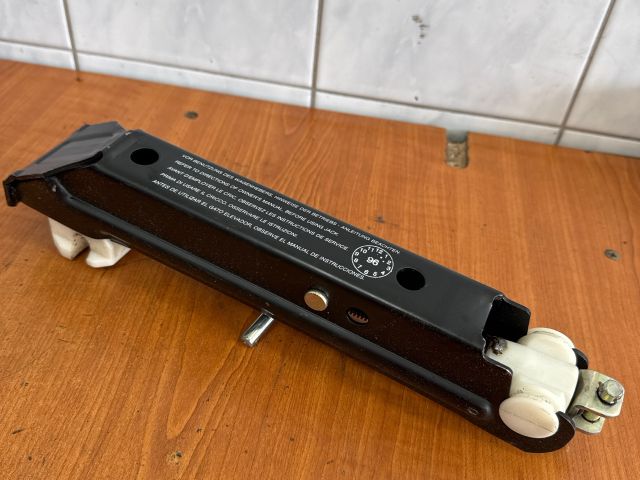 bontott OPEL ASTRA H Emelő