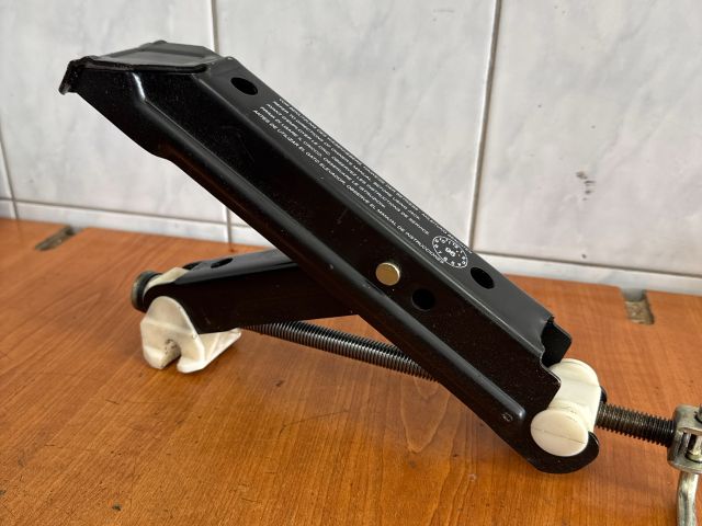 bontott OPEL ASTRA H Emelő