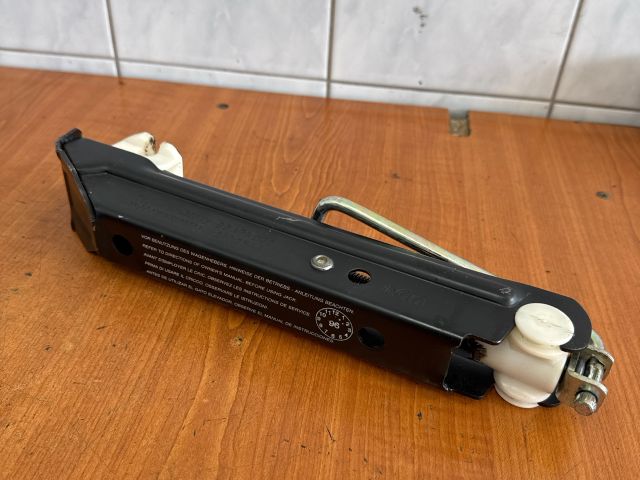 bontott OPEL ASTRA H Emelő