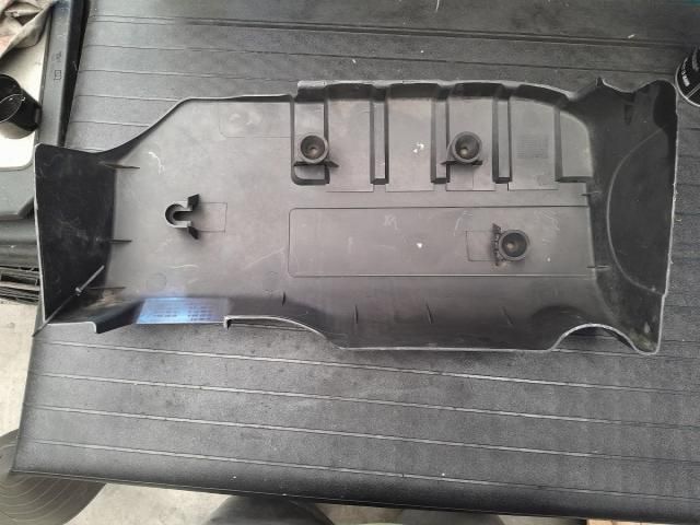 bontott OPEL ASTRA H Felső Hűtőburkolat