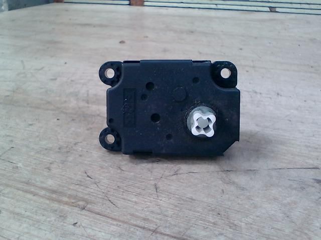 bontott OPEL ASTRA H Fűtés Állító Motor