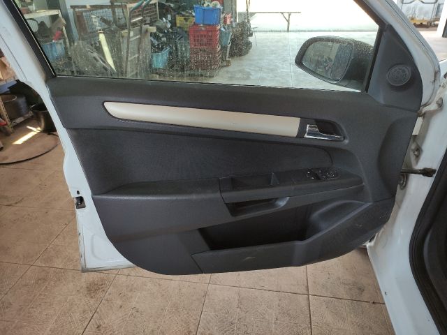 bontott OPEL ASTRA H Fűtés Box