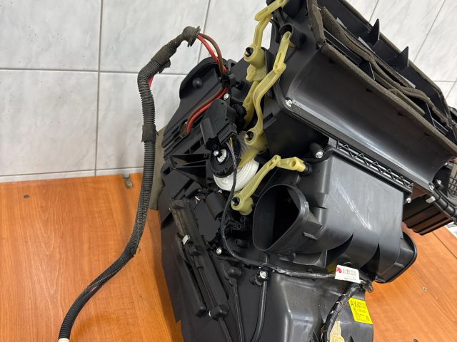 bontott OPEL ASTRA H Fűtés Box