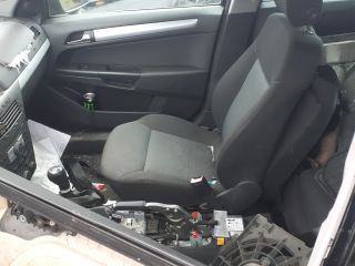 bontott OPEL ASTRA H Fűtés Box