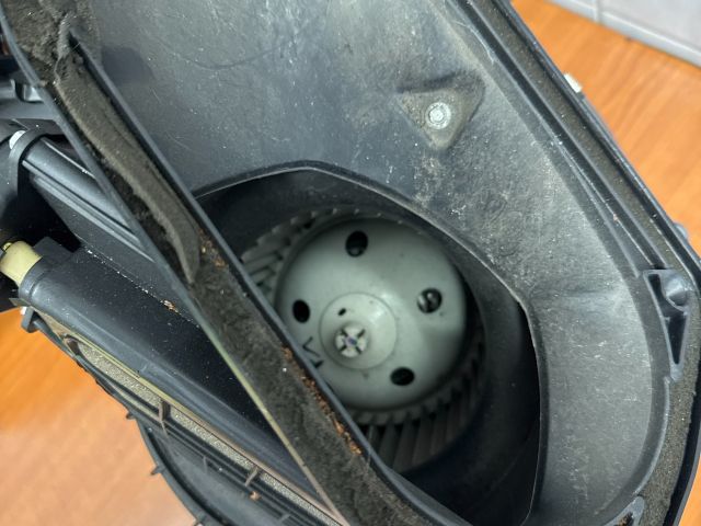 bontott OPEL ASTRA H Fűtés Box