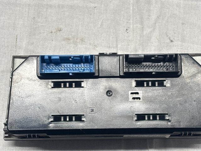 bontott OPEL ASTRA H Fűtéskapcsoló (digit klímás)