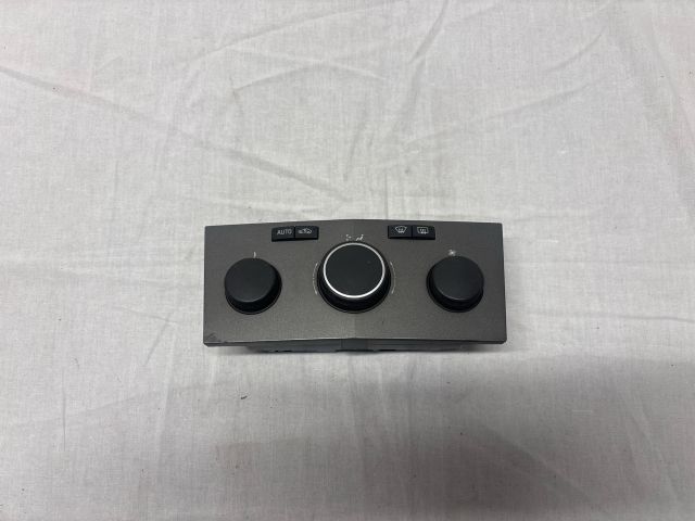 bontott OPEL ASTRA H Fűtéskapcsoló (digit klímás)