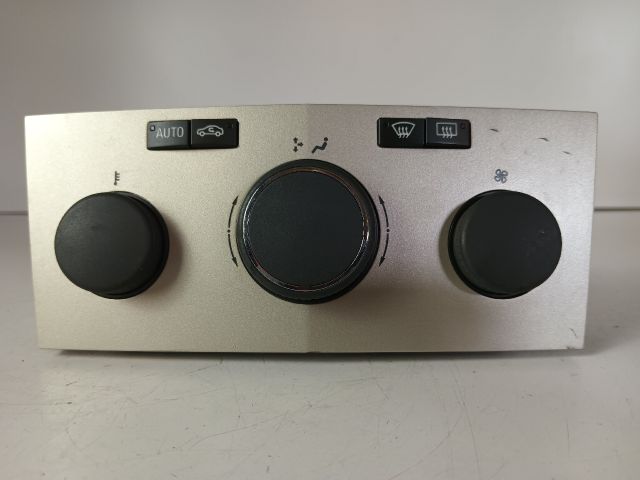 bontott OPEL ASTRA H Fűtéskapcsoló (digit klímás)