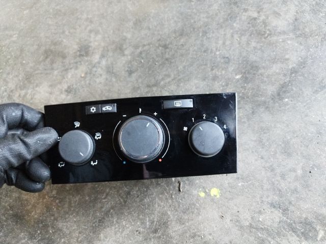 bontott OPEL ASTRA H Fűtéskapcsoló (manuális klímás)