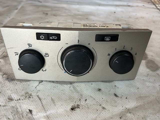 bontott OPEL ASTRA H Fűtéskapcsoló (manuális klímás)