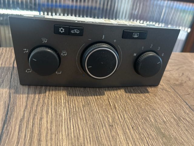 bontott OPEL ASTRA H Fűtéskapcsoló (manuális klímás)