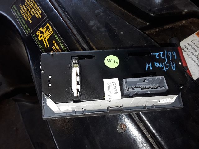 bontott OPEL ASTRA H Fűtéskapcsoló (manuális klímás)