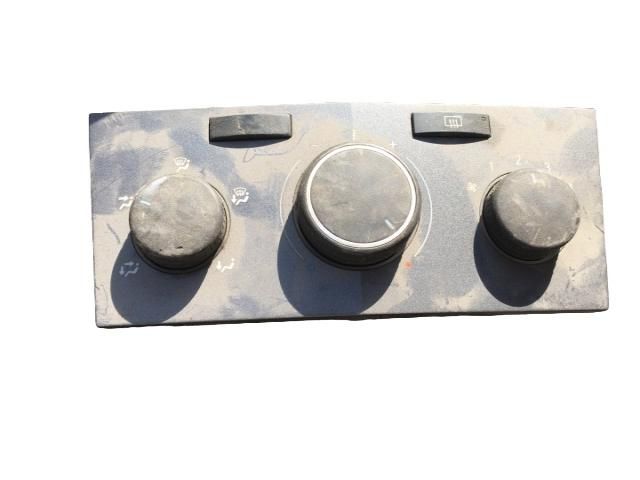 bontott OPEL ASTRA H Fűtéskapcsoló (Nem klímás)