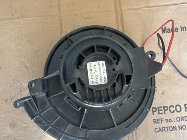 bontott OPEL ASTRA H Fűtőmotor (Klímás)