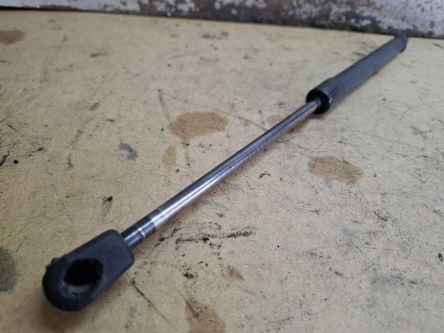 bontott OPEL ASTRA H Gázrugós Kitámasztó Teleszkóp Csomagtérajtó Jobb