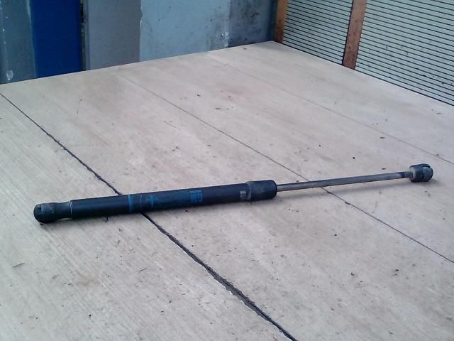 bontott OPEL ASTRA H Gázrugós Kitámasztó Teleszkóp Csomagtérajtó (Pozíciófüggetlen)