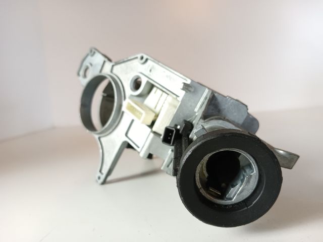 bontott OPEL ASTRA H Gyújtáskapcsoló Ház