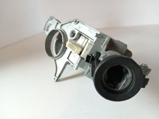 bontott OPEL ASTRA H Gyújtáskapcsoló Ház