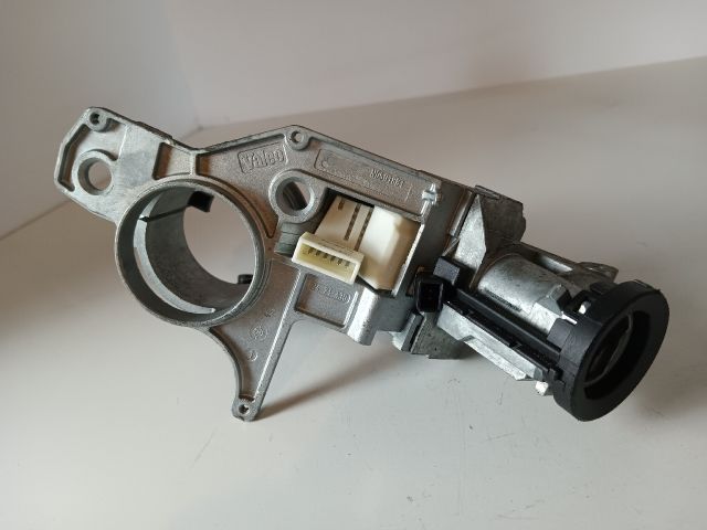 bontott OPEL ASTRA H Gyújtáskapcsoló Ház