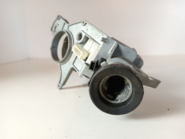 bontott OPEL ASTRA H Gyújtáskapcsoló Ház